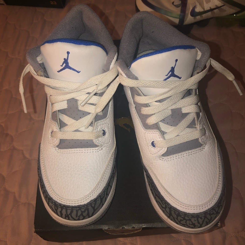 COPY - racer blue jordan 3’s